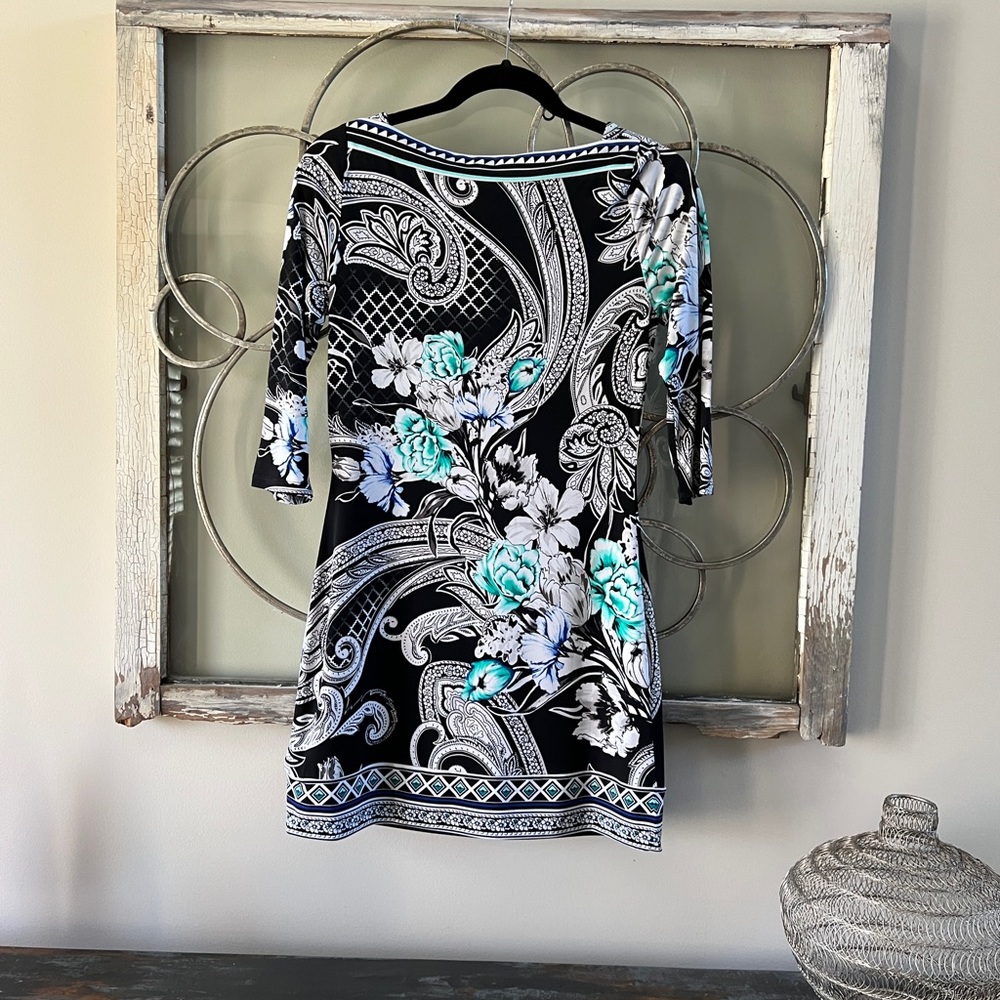 WHBM XS Dress. 3/4 sleeve. Stretch material.